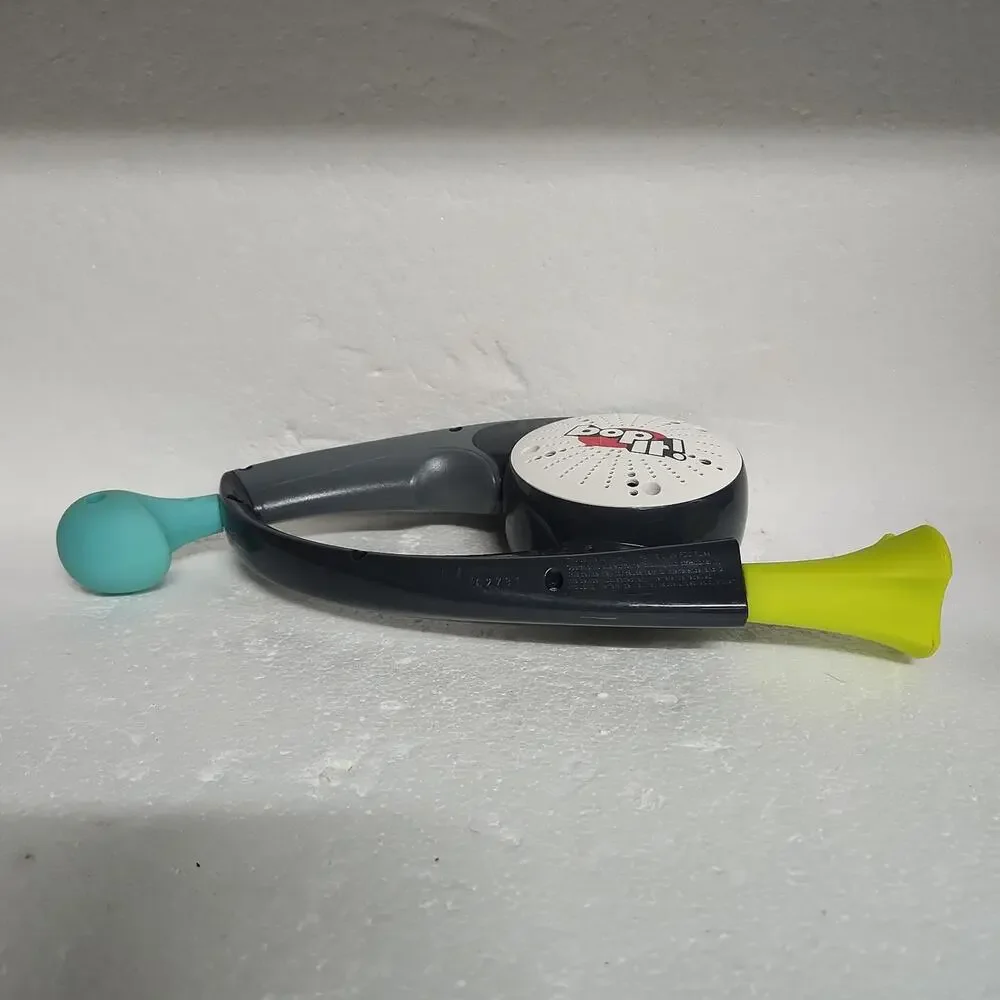 Hasbro Vintage Bop It! Game - Picture 4 of 4